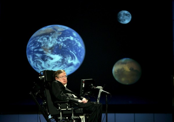 Stephen Hawking: Το ημερολόγιο της ζωής του, η νίκη του στην μάχη με τον χρόνο