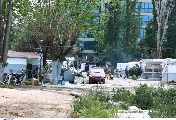 Αντιδρούν οι Ρομά για τον «αποκλεισμό» από το επίδομα παιδιού με την υποχρεωτική φοίτηση στο σχολείο