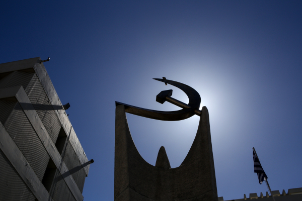 ΚΚΕ για συνέντευξη Μητσοτάκη: Υπερασπίστηκε την πολιτική του «ματωμένου υπερπλεονάσματος»