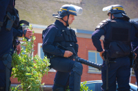 Φρίκη στη Γαλλία: Νάρκωνε επί 10 χρόνια τη σύζυγό του και την «έδινε» σε βιαστές