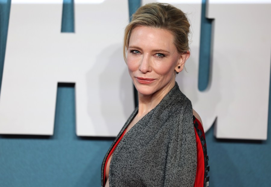 Η Κέιτ Μπλάνσετ εξηγεί γιατί έχει μόνο μία φωτογραφία από τον γάμο της