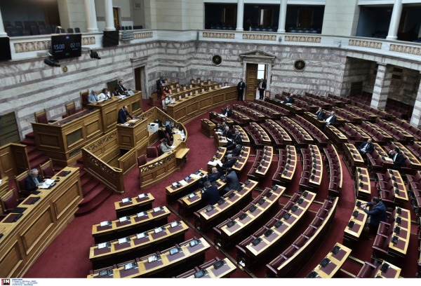 Μετασεισμικές δονήσεις σε κυβέρνηση και αντιπολίτευση