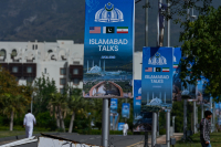 Αντίστροφη μέτρηση για το τέλος της εκεχειρίας, παραμένει το χάσμα μεταξύ ΗΠΑ και Ιράν