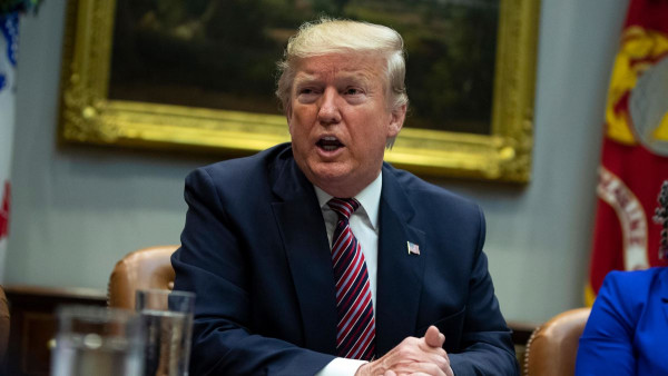 Aποπομπή Τραμπ: 'Εγινε το πρώτο βήμα - Ανοίγει ο δρόμος για πιθανή καθαίρεσή του