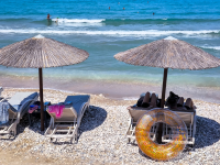 Καλός ο καιρός σήμερα, θα «χτυπήσει» 40άρια την Παρασκευή