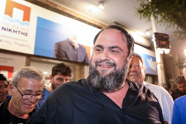 Μαρινάκης: Δεν πήγα στο Μαξίμου, λέει ψέματα ο Βαξεβάνης