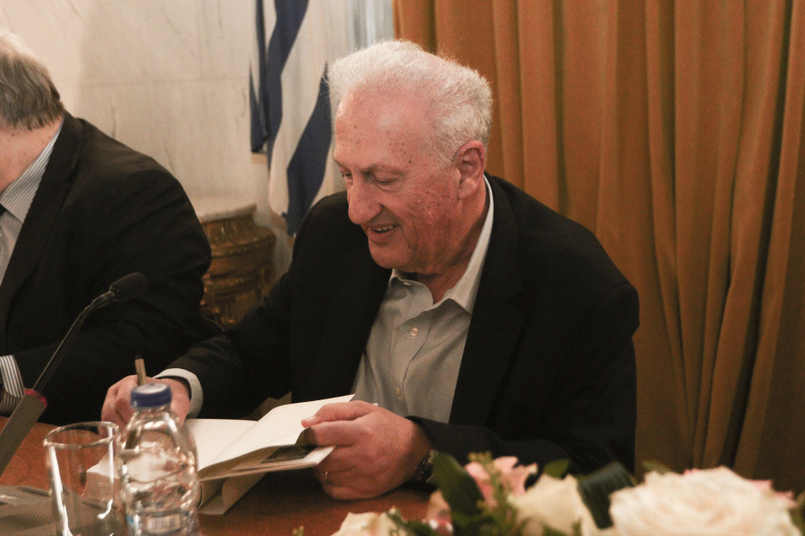 Ο Κώστας Σκανδαλίδης αναλαμβάνει την Επιτροπή Διεύρυνσης του ΠΑΣΟΚ