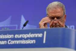 Αβραμόπουλος: Τον Απρίλη ο διάλογος για τη Συνθήκη του Δουβλίνου
