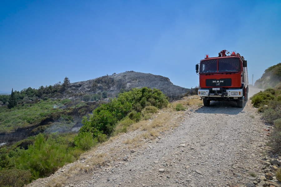 Σε 42 φωτιές σε όλη την Ελλάδα επιχείρησε το τελευταίο 24ωρο η Πυροσβεστική
