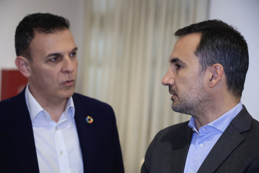 «Τα σπάνε» ΣΥΡΙΖΑ-Νέα Αριστερά για την Προανακριτική