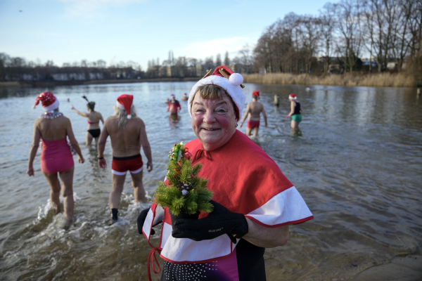 Λιγότερα χρήματα για δώρα θα ξοδέψουν τα φετινά Χριστούγεννα οι Γερμανοί