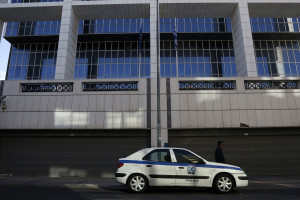 Ελεύθεροι με όρους οι 9 κατηγορούμενοι για τα πλαστά διπλώματα οδήγησης