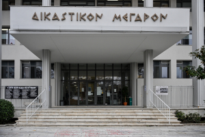 Σύλλογος Συγγενών Θυμάτων Τεμπών: Προσπάθεια συγκάλυψης η αναβολή της δίκης για τα βίντεο