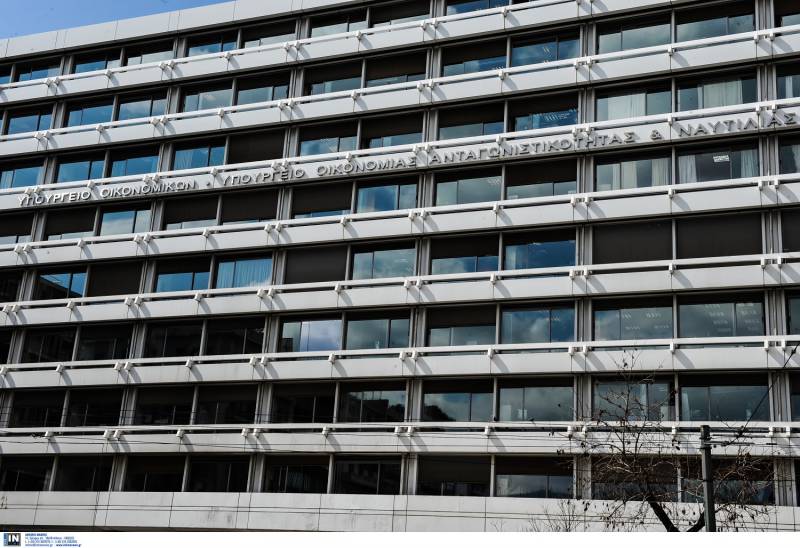 Επίδομα 534 ευρώ και μείωση ενοικίου σε εργαζομένους και επιχειρήσεις - Αυτά είναι τα μέτρα για τις περιοχές που μπαίνουν σε lockdown