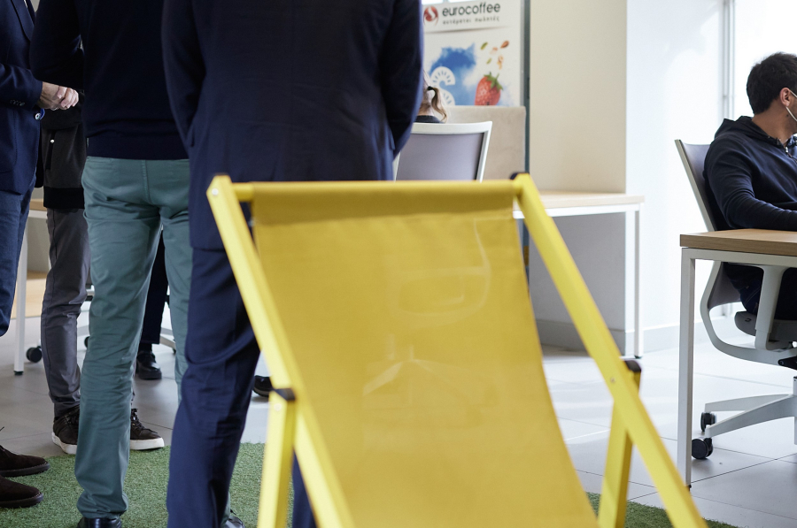 Η ΔΕΗ και η ρουμανική SAPE και οι απολύσεις στη Viva Wallet