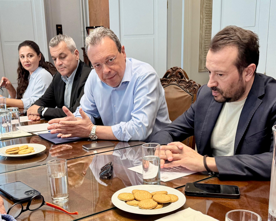 Φάμελλος: Ο εμπορικός κόσμος και οι μικρομεσαίοι πλήττονται από την άδικη πολιτική της κυβέρνησης