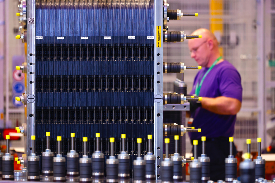 «Καμπανάκι» για σφοδρές ηλιακές καταιγίδες: Θα χτυπήσουν τη Γη, μπορεί να φέρουν προβλήματα σε ίντερνετ και τηλέφωνο