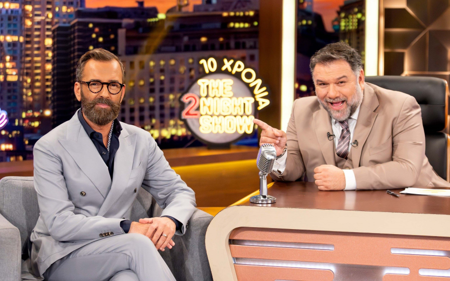 «The 2Night Show»: Ο Γρηγόρης Αρναούτογλου υποδέχεται τον Άγγελο Μπράτη και τη Νίκη Λάμη