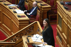 Η «αδιαμεσολάβητη» Ζωή στα «βήματα» του Κασσελάκη