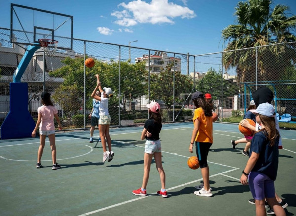 Εκατοντάδες παιδιά στα θερινά προγράμματα ψυχαγωγίας του Δήμου Ιλίου