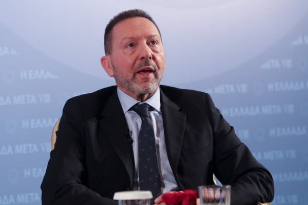 Οι αιτήσεις για το qualifying holding στις τράπεζες και ο «τροχονόμος» Στουρνάρας, η Intracom Defence, τα «παιχνίδια» με το ρεύμα και ο Μαραφάτσος στη V Group
