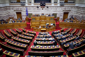Επανέρχεται η διάταξη για απαλλαγή κυρώσεων σε εταιρείες που υποβάλλουν πλαστά τιμολόγια