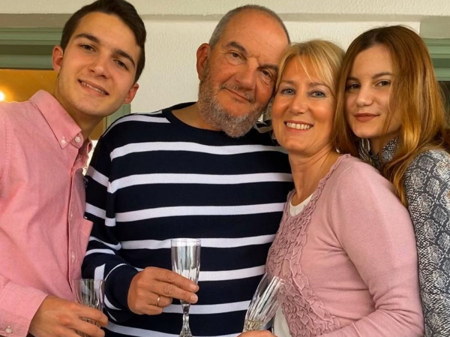 Κώστας Καραμανλής - Νατάσα Παζαΐτη: Το συγκινητικό βίντεο για τα παιδιά τους που έγιναν 18