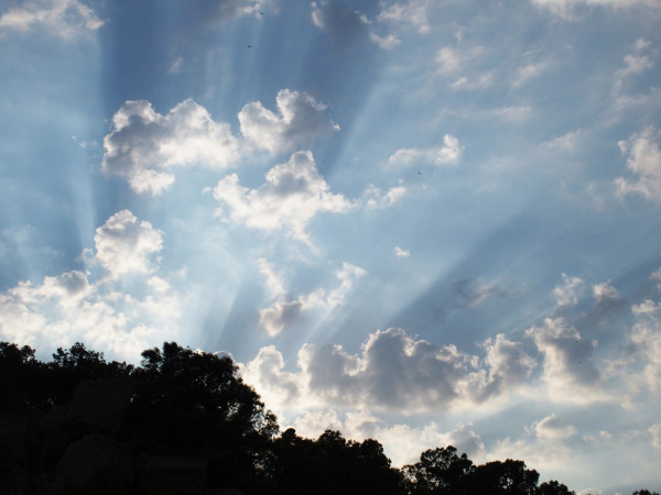 Καιρός: Ανεβαίνει η θερμοκρασία σήμερα - Αναλυτική πρόγνωση