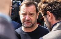 Πλακιάς προς πρώην υφυπουργό Οικονόμου: Και 5 δισ. να σας δώσουν θα τα φάτε κι αυτά (βίντεο)