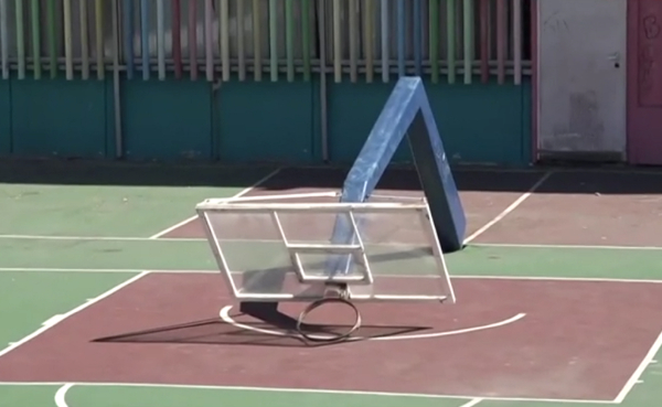 Ζωγράφου: Μπασκέτα σχολείου έπεσε πάνω σε 16χρονο, τραυματίστηκε ελαφρά