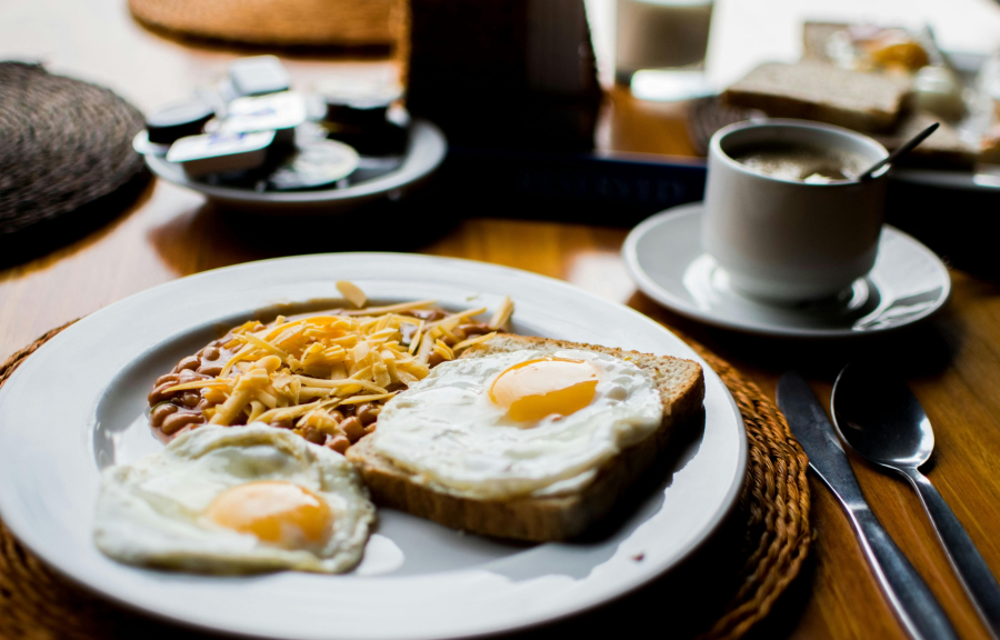 Πόσο πρέπει να μαγειρεύουμε τα αυγά για να μειωθεί ο κίνδυνος καρκίνου