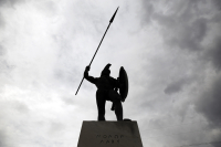 Τιμή να «φυλάγεις Θερμοπύλες»... όχι να τις εμπορεύεσαι! Γράφει ο Σπύρος Αλεξίου