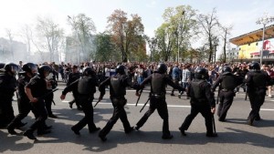 Περισσότεροι από 300 διαδηλωτές κατά του Πούτιν συνελήφθησαν στη Ρωσία