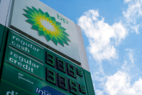 Η BP υπερδιπλασιάζει τα κέρδη της λόγω πολέμου, τα νοικοκυριά πληρώνουν τον λογαριασμό