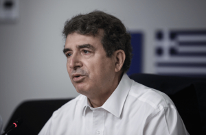 Χρυσοχοΐδης: Η φωτιά στη Δυτική Αττική έχει οριοθετηθεί, περιπολίες στην περιοχή των Βιλίων μέχρι τον πλήρη έλεγχο
