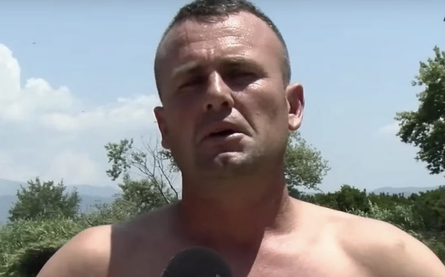 Άραχθος: Στο νοσοκομείο με αναπνευστικά προβλήματα ο ήρωας που έβγαλε τα παιδιά - Θα του δοθεί τιμητικά η υπηκοότητα