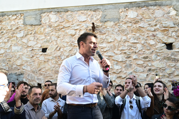 Έρχεται το κόμμα Κασσελάκη με τραγούδια της Σοφίας Βόσσου