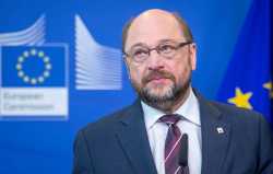 Σούλτς: Ο Κάμερον κρατά «όμηρο» όλη την Ευρώπη