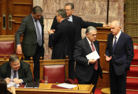Ήταν λάθος η συγκυβέρνηση ΝΔ-ΠΑΣΟΚ-ΛΑΟΣ; - Ποια πρόσωπα και ακροδεξιές πολιτικές «νομιμοποιήθηκαν»