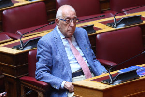 Νικήτας Κακλαμάνης για Πετρούνια: Για μια ακόμη φορά έκανε υπερήφανους όλους τους Έλληνες