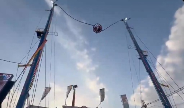 Σοκαριστικό ατύχημα σε λούνα παρκ στην Ισπανία - Έσπασε καλώδιο σε παιχνίδι που φθάνει τα 90 μέτρα ύψος (Βίντεο)