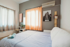 Τέλη σε Airbnb και Booking: Τι ισχύει σήμερα με απλά λόγια και παραδείγματα
