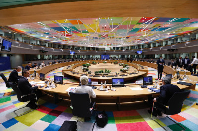 Σύνοδος Κορυφής: Κλείνει τον εναέριο χώρο της η ΕΕ για τη Λευκορωσία - Παγώνουν επενδύσεις 3 δισεκ. ευρώ
