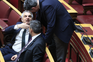 Οι μισοί βουλευτές παρακολούθησαν την ομιλία του Οδυσσέα! - Μήνυμα στον Ανδρουλάκη