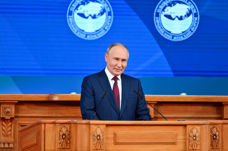 O Πούτιν χάρισε πάνω από... 70 ζώα στην Πιονγκγιάνγκ