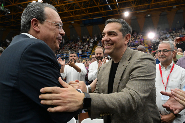 Το μήνυμα του Αλέξη: Δεν παρεμβαίνω στα εσωτερικά του ΣΥΡΙΖΑ