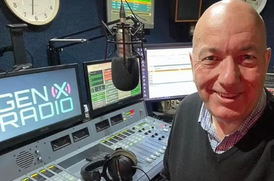 Βρετανία: Ραδιοφωνικός παραγωγός πέθανε ενώ έκανε εκπομπή, σταμάτησε ξαφνικά η μουσική (βίντεο)