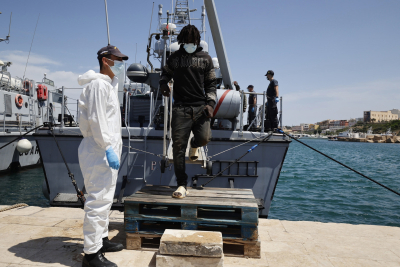 Τυνησία: Τα πτώματα 14 μεταναστών βρέθηκαν στο νησί Τζέρμπα