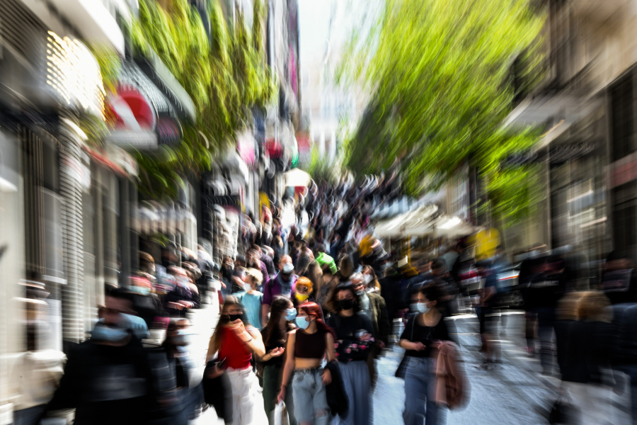 Greece’s Unemployment Drops to 8.7%, But Nearly 1 in 5 Young People Remain Jobless