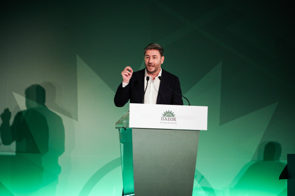 Ο Ανδρουλάκης σε αναμέτρηση man to man με τον Μητσοτάκη